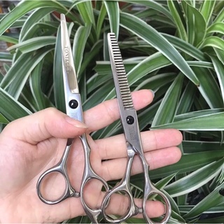 Kéo toni&guy đen m3060