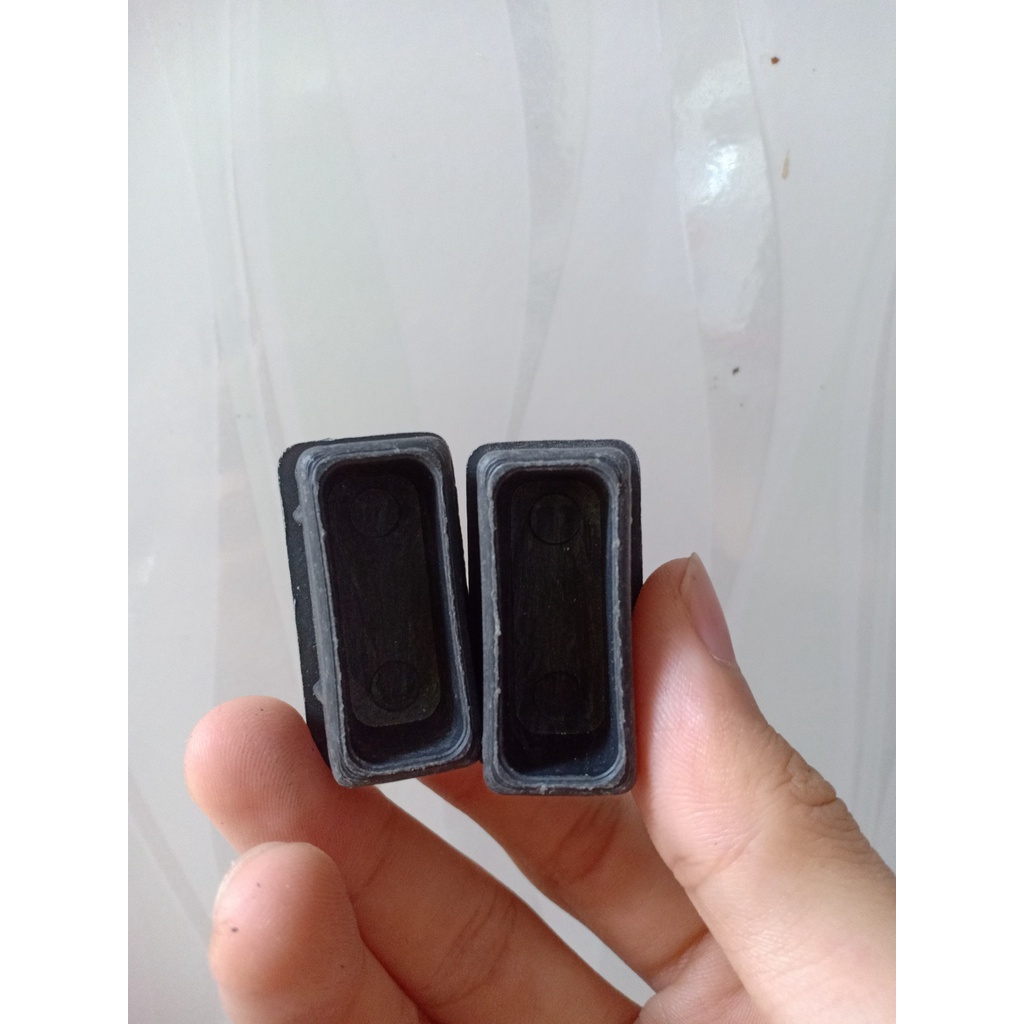 Bộ 10 nhựa caosu , bịt chân bàn, ghế,ống nhựa, sắt hộp , xích đu 20x40
