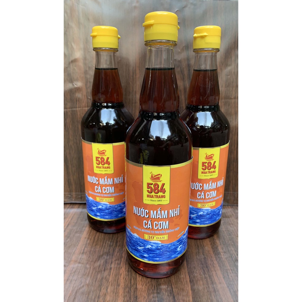 1 chai nước mắm 584 Nha Trang 30 độ đạm chai thủy tinh mẫu mã mới (chai 510ml)