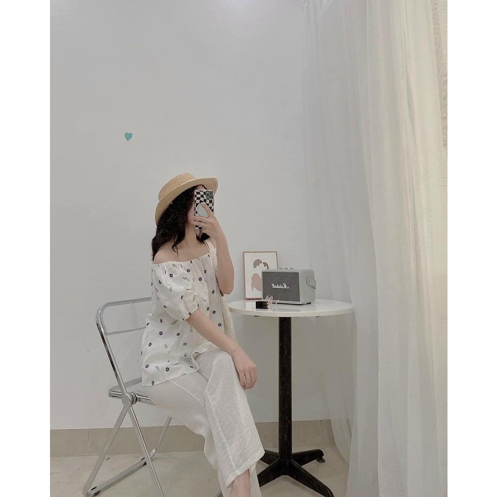 Áo sơ mi trễ vai hoa nhí 2 màu trắng và be chất vải thô xước hot hít - SMTV02