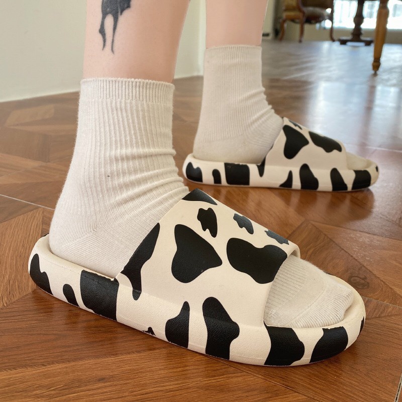 Dép bánh mỳ nam nữ "Bò Sữa Siêu Xynh" - Dép quai ngang đốm Bò Sữa Hàng Loại 1 mới nhát hiện nay