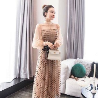 Đầm của x diễm bánh bều