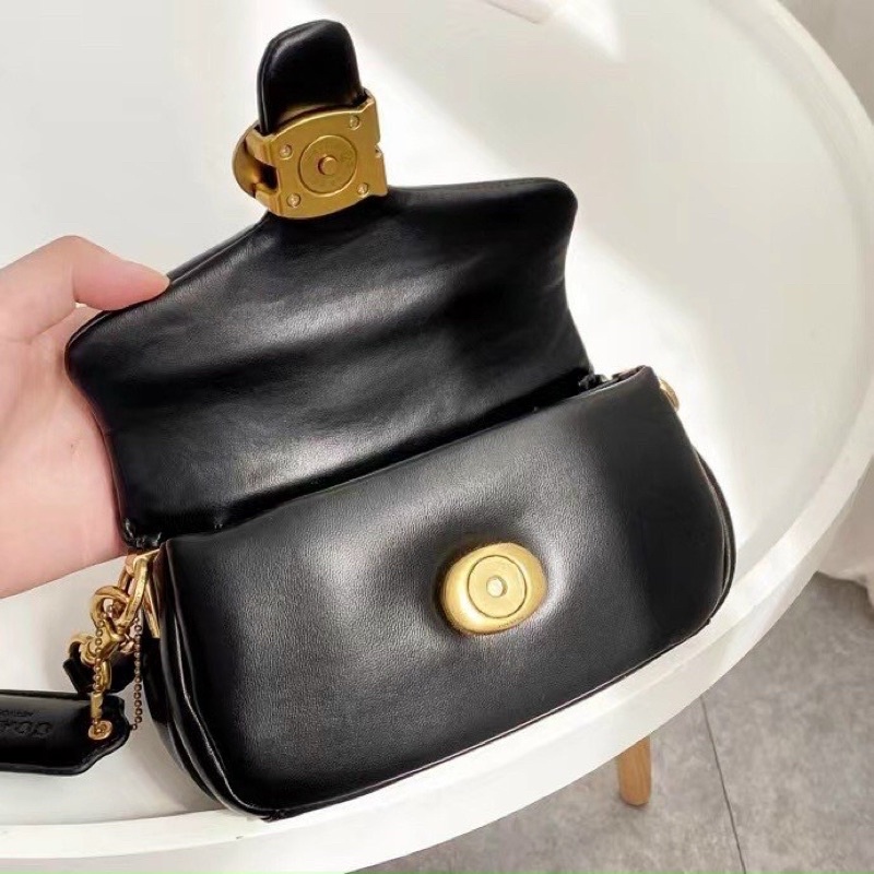 Túi Co ach pillow tabby