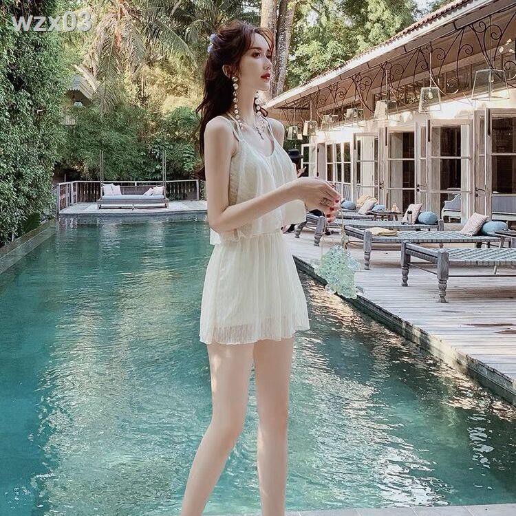 Áo tắm nữ 2021 mới nóng xuân đông che bụng mỏng cánh quạt cổ tích đính ren thời trang bùng nổ | BigBuy360 - bigbuy360.vn