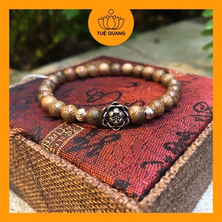 Vòng trầm hương charm hoa sen bạc thái bi phay