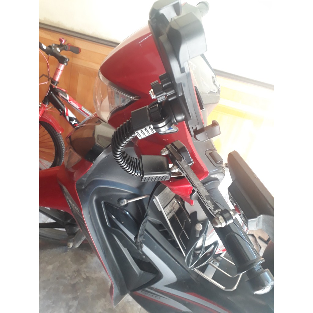 kẹp điện thoại trên xe máy chắc chắn ,tiện lợi | BigBuy360 - bigbuy360.vn