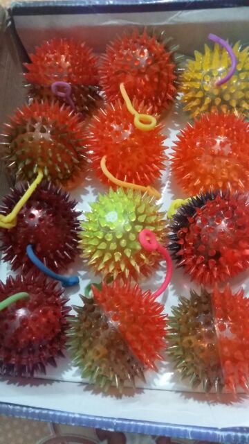 Bóng gai matxa phát sáng