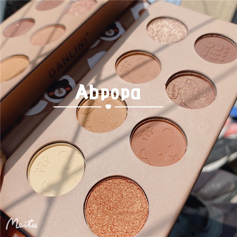 [Hàng mới về] Bảng Phấn Mắt 8 Màu Lì Và Màu Nhũ Chống Nước Hiệu Danlini | BigBuy360 - bigbuy360.vn