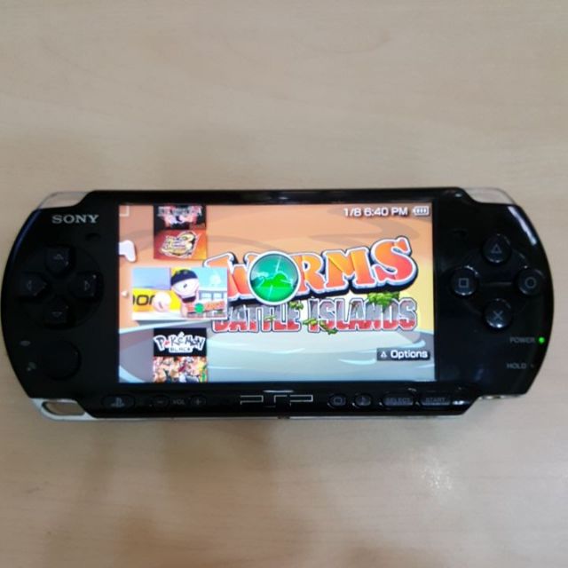 Máy game PSP 1000 hack màu đen trầy ít tặng thẻ game 8GB