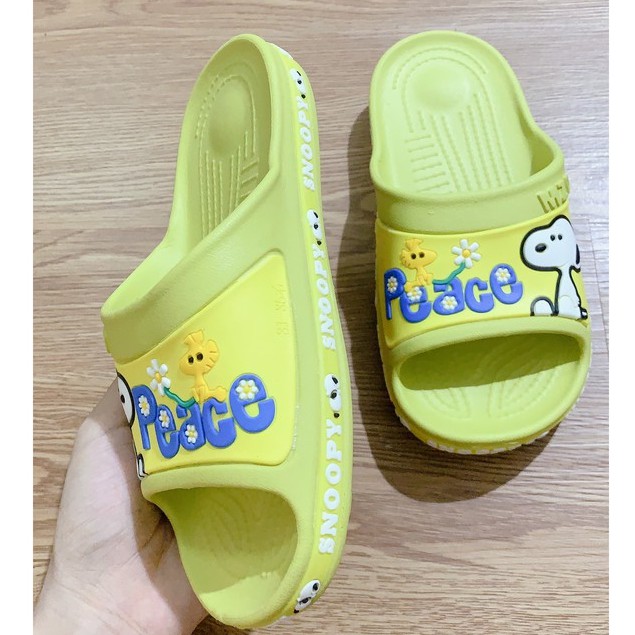 [𝐍𝐄𝐖] Dép Lê Quai Ngang Chú Chó Snoopy Siêu Đẹp Cho Bé , 4 màu Full size 30-36