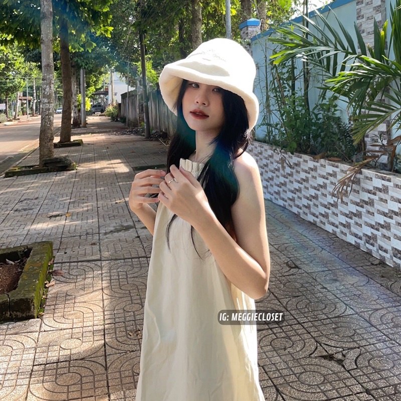 Đầm suông dáng dài, cut lưng