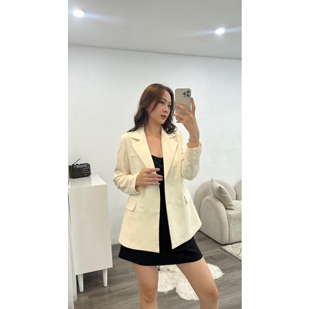 Áo blazer Hàn Quốc hàng thiết kế 2 lớp tỉ mỉ, có cơi ngực, nắp túi, lớp lót bằng vải habutai, độn vai và khuy tay | BigBuy360 - bigbuy360.vn