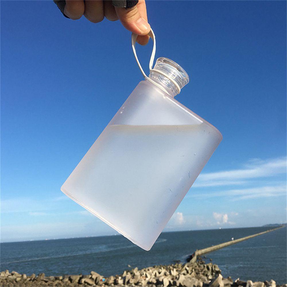 Bình Nước NICKOLAS Trong Suốt Tiện Dụng