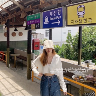 Áo len croptop cổ V