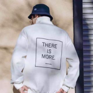 Áo sweater cổ lọ