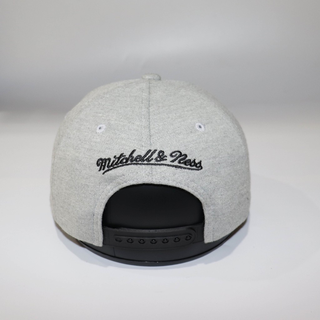 Nón NHS Snapback Bulls Xám Ngầu BULL011.