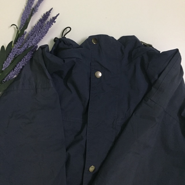 Áo khoác gió 2hand hiệu