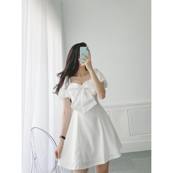 V10.đầm tay bồng có nơ ngực chất chéo hàn