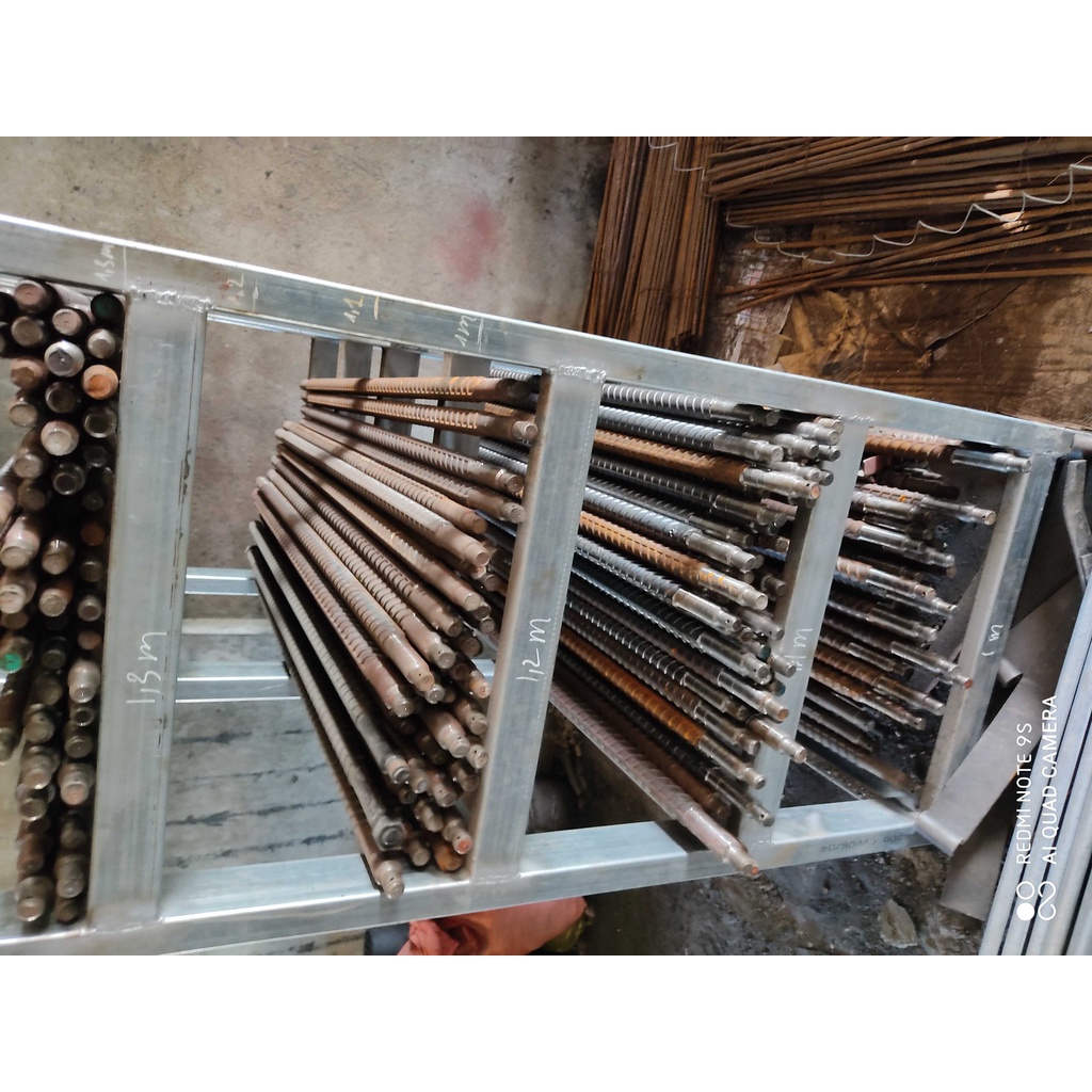 Trục xe đẩy hàng Trục xe kéo dài 1.2m Đường kính Trục phi 28 sử dụng bi 6205 hoặc bi 6304 Bánh xe cao su 0985352358