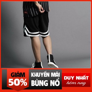 Quần short chữ v màu đen siêu đẹp