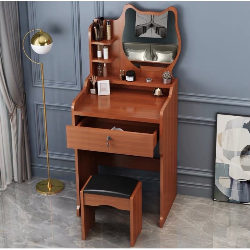Bàn trang điểm mini tiện gọn xinh  kèm ghế )hàng có sẵn