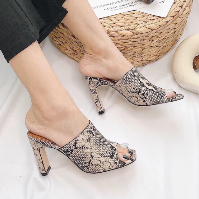 Guốc yếm Starkella hở ngón gót dẹt thời trang