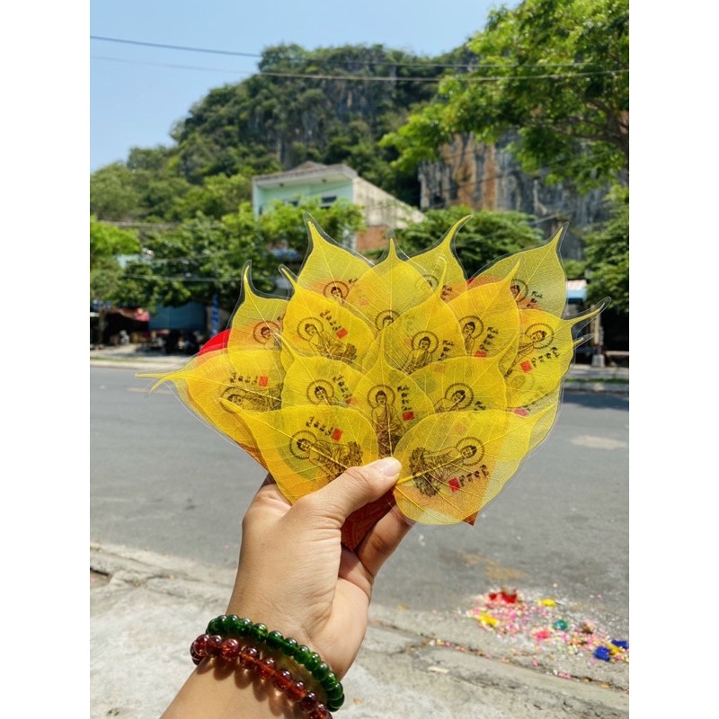 Lá bồ đề Di lặc ( may mắn )