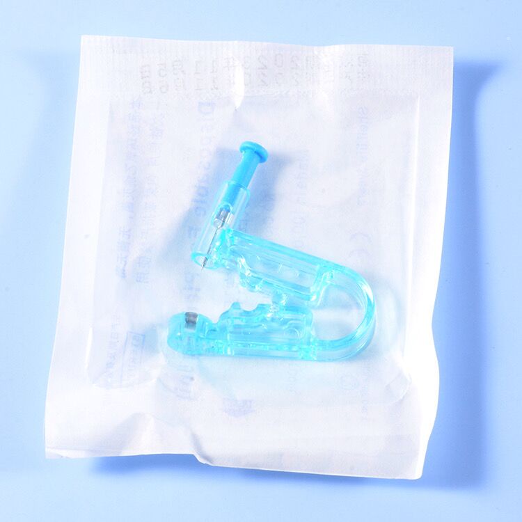 Bộ Dụng Cụ Xỏ Khuyên Tai Dùng 1 Lần Không Đau