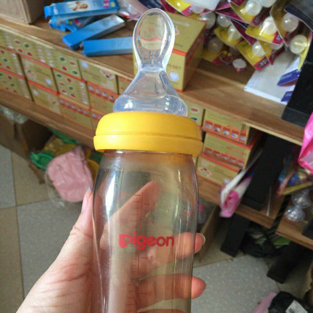 Núm thìa silicone mềm Pigeon cổ rộng - phụ kiện cho bình sữa Lansinoh , Toom 160ml / 240ml
