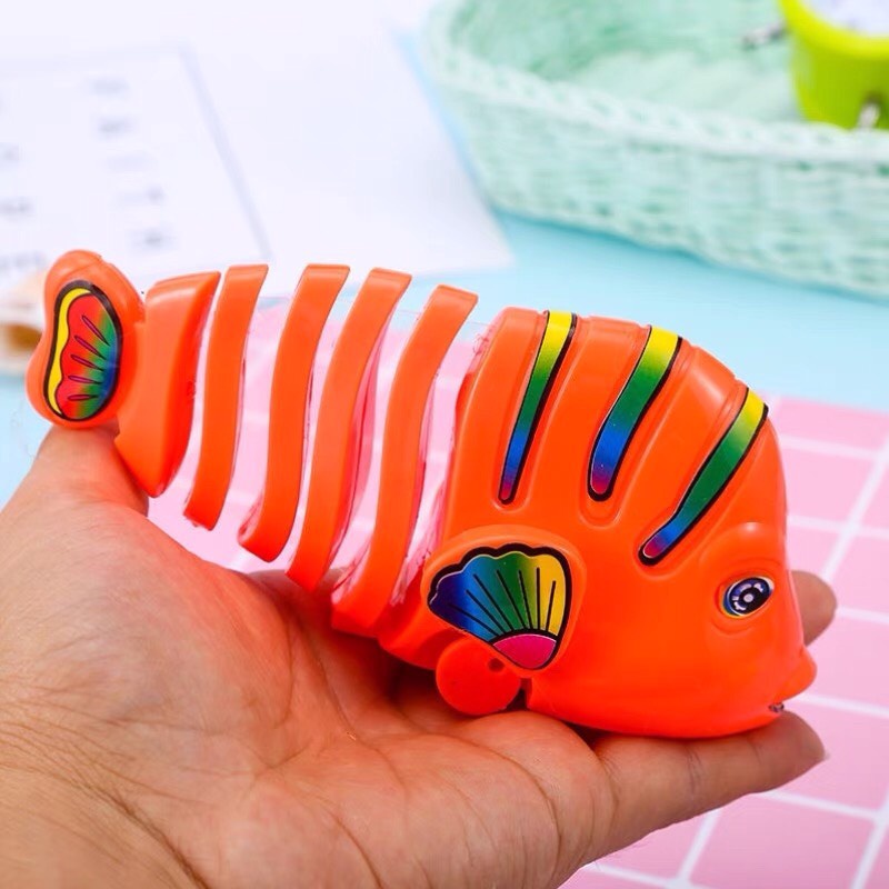 Đồ Chơi Cho Bé - Xe Đồ Chơi Chạy Cót Hình Chú Cá Bơi Lội - Chất Liệu An Toàn Cho Trẻ Thỏa Sức Vui Chơi Sóc_Toystore