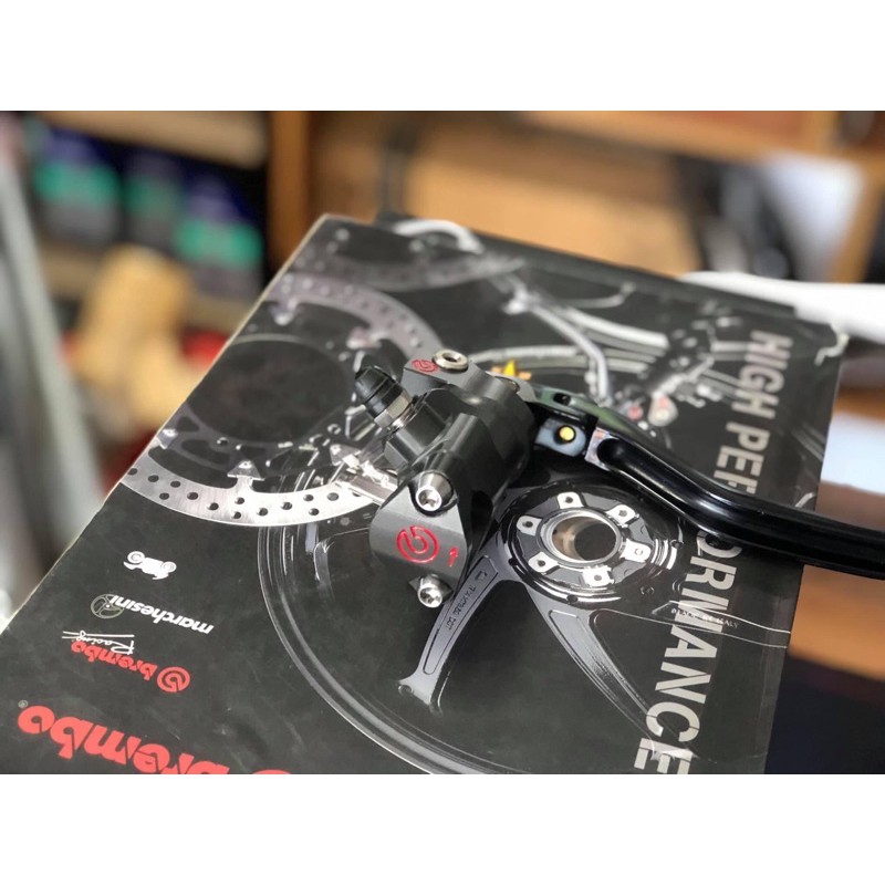 Ốc Titan gr5 cùm tay brembo