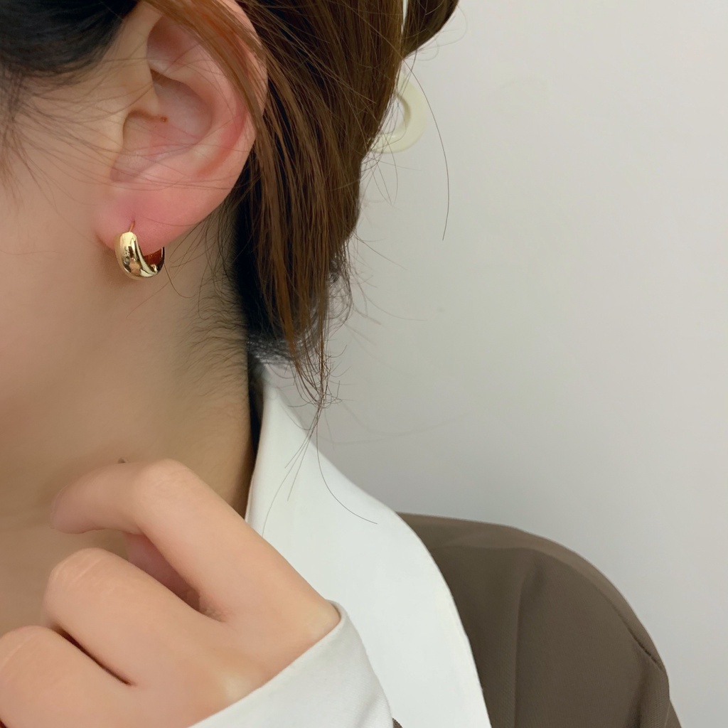 Khuyên tai kim loại phong cách retro Hàn Quốc mới năm 2021