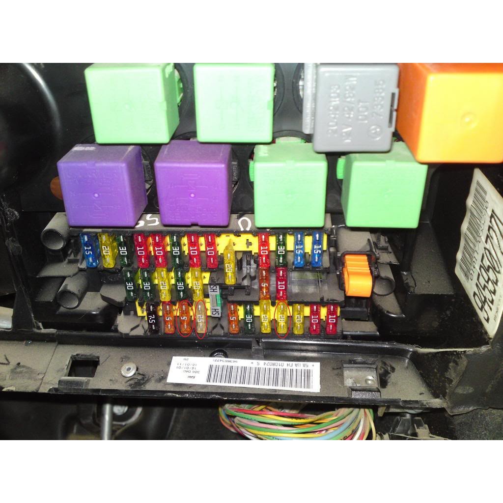 Hộp Cầu Chì 120 Chiếc Dự Phòng Nhiều Kích Thước Cho Ô Tô, Xe Tải