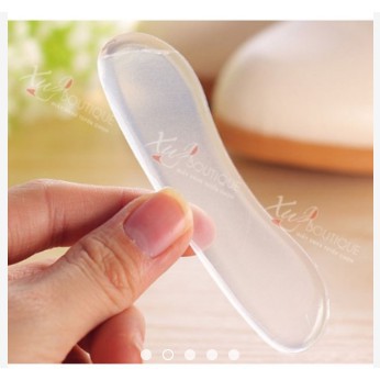 1 Set = 2 miếng lót giày silicon chống đau gót chân