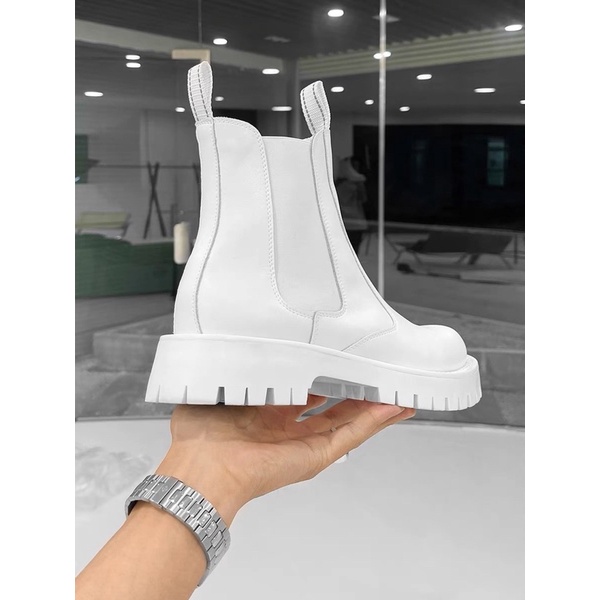 Boot nam trắng siêu phẩm 2022