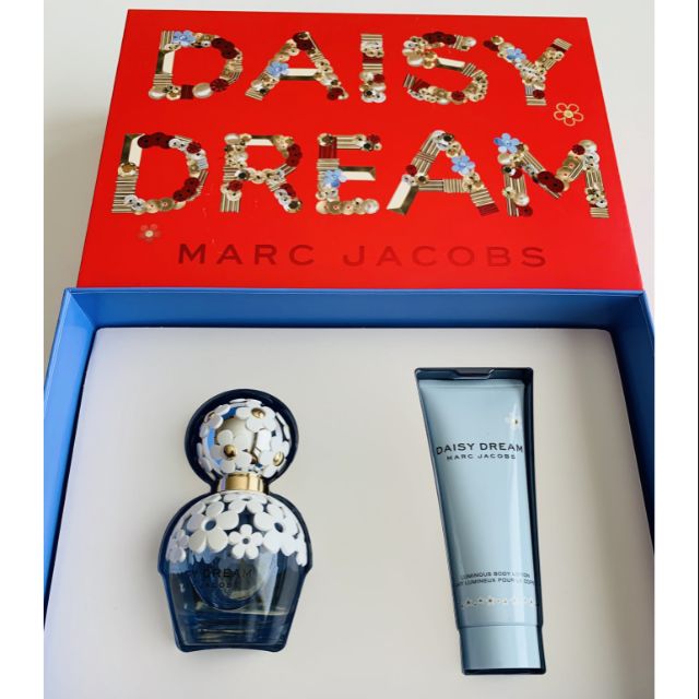 Set quà tặng Marc Jacobs-Daisy Dream - 1 chai nước hoa 50ml & 1 týp dưỡng thể 75 ml | Thế Giới Skin Care