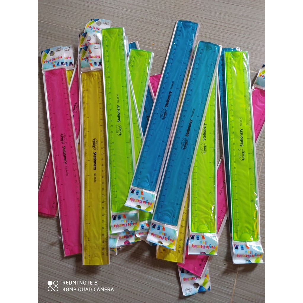 Thước kẻ dẻo, đồ dùng học sinh 20,30 cm màu ngẫu nhiên