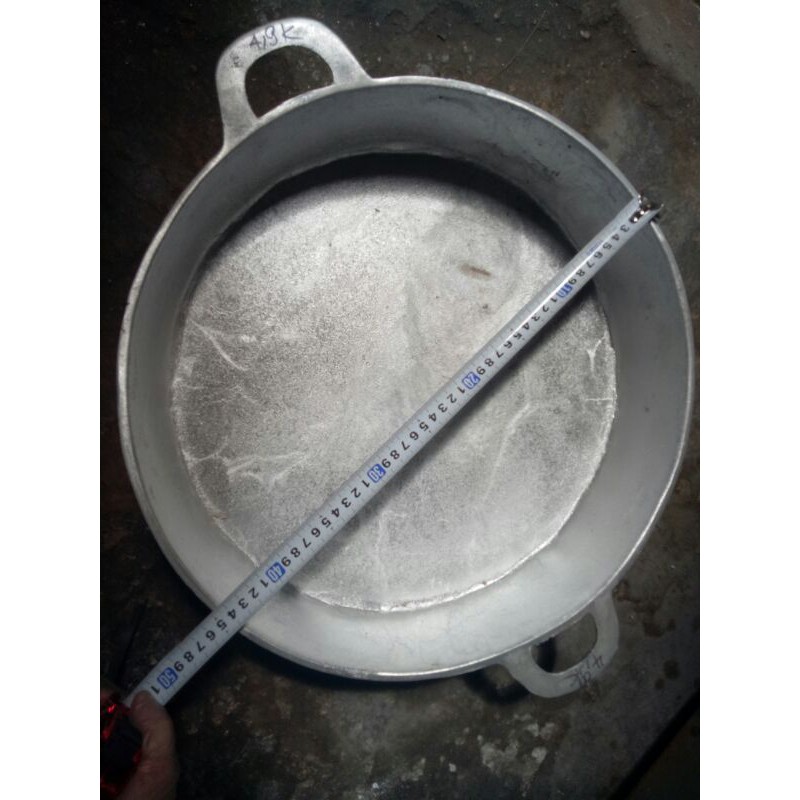 Chảo gang đúc 45cm đế bằng