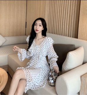 Váy chấm bi