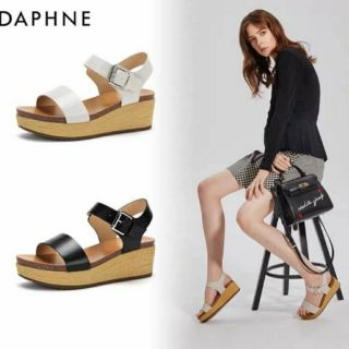 Dép đế xuồng Daphne