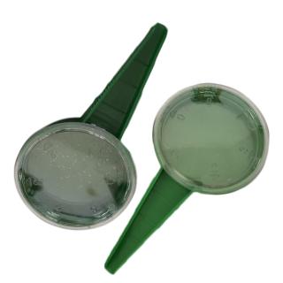 Dụng cụ đọc hạt giống cây trồng trong vườn