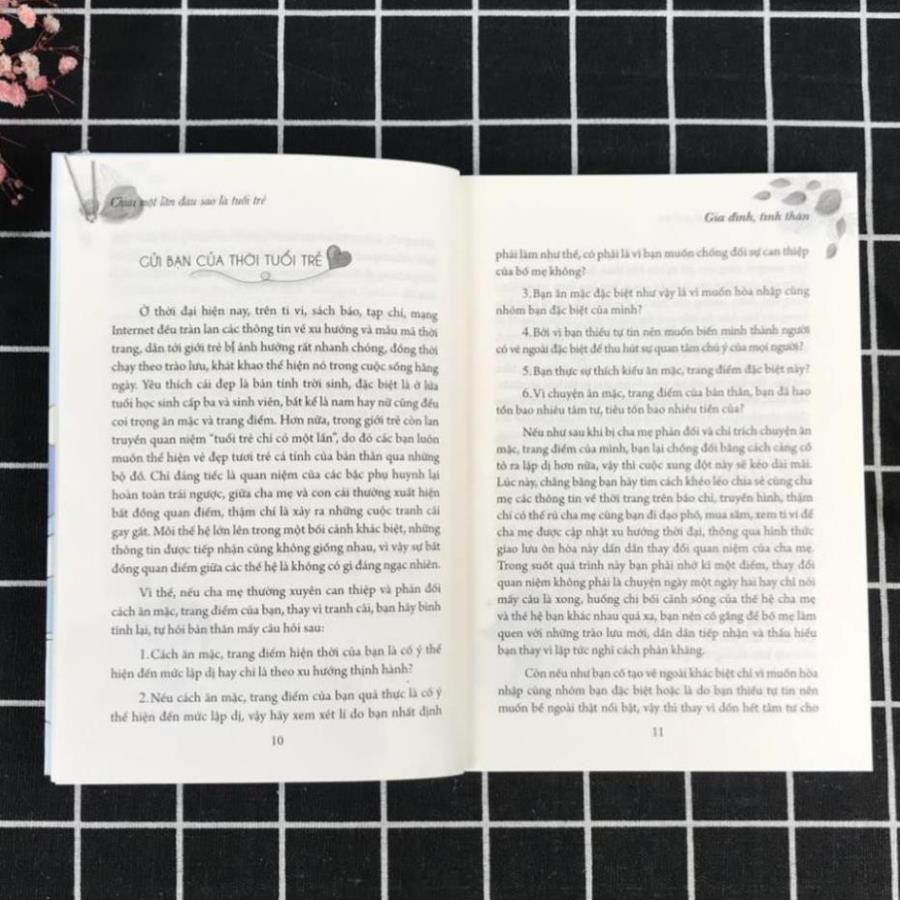 Sách - Chưa Một Lần Đau Sao Là Tuổi Trẻ (Kèm Bookmark) [Minh Long]