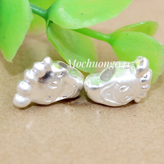 Charm bạc bàn chân vui vẻ - MH141