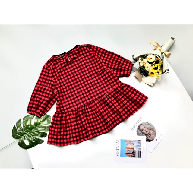 Áo kẻ caro peplum