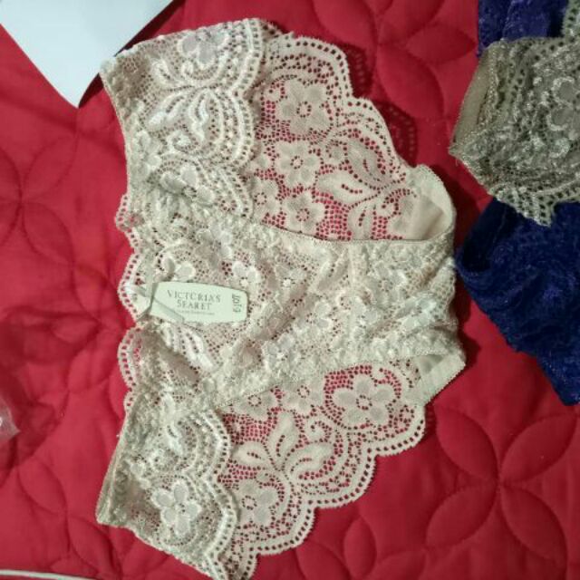 Combo quần lót, quân mặc váy