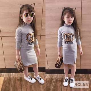 Váy điệu đà bé gái