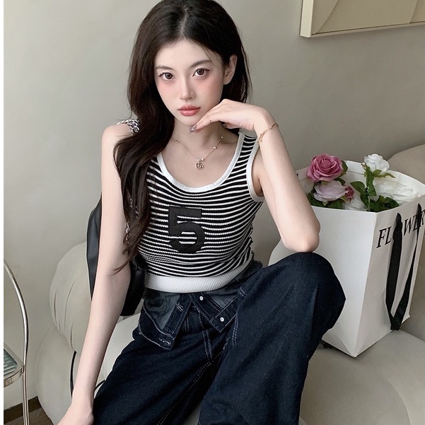 Áo 3 Lỗ Croptop Sọc Ngang Số 5 LSEOUL A2447 Chất Len Mềm Mại Năng Động
