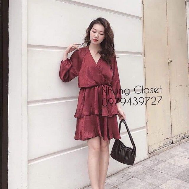 Váy cổ V pelum 2 tầng