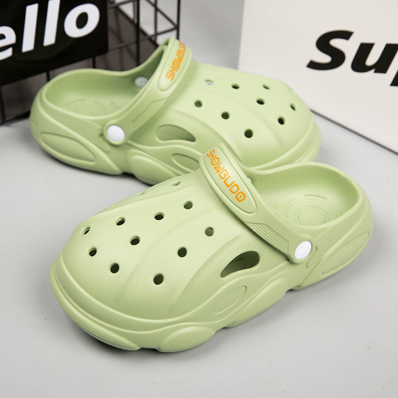 Dép Sandal Q Đục Lỗ Thoáng Khí Mềm Mại Chống Mài Mòn Thời Trang Đi Biển Mùa Hè Cho Nam Và Nữ