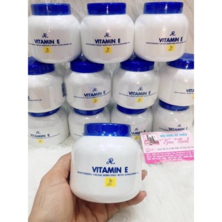 Kem dưỡng ẩm da Vitamin e Thái Lan